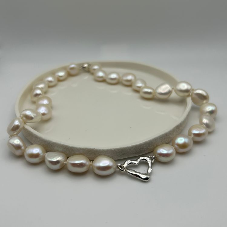 Whoelsale - Cultured Pearl Choker with Silver Molten Heart