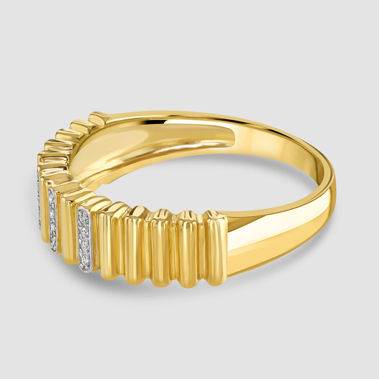 Ridged diamond set ring