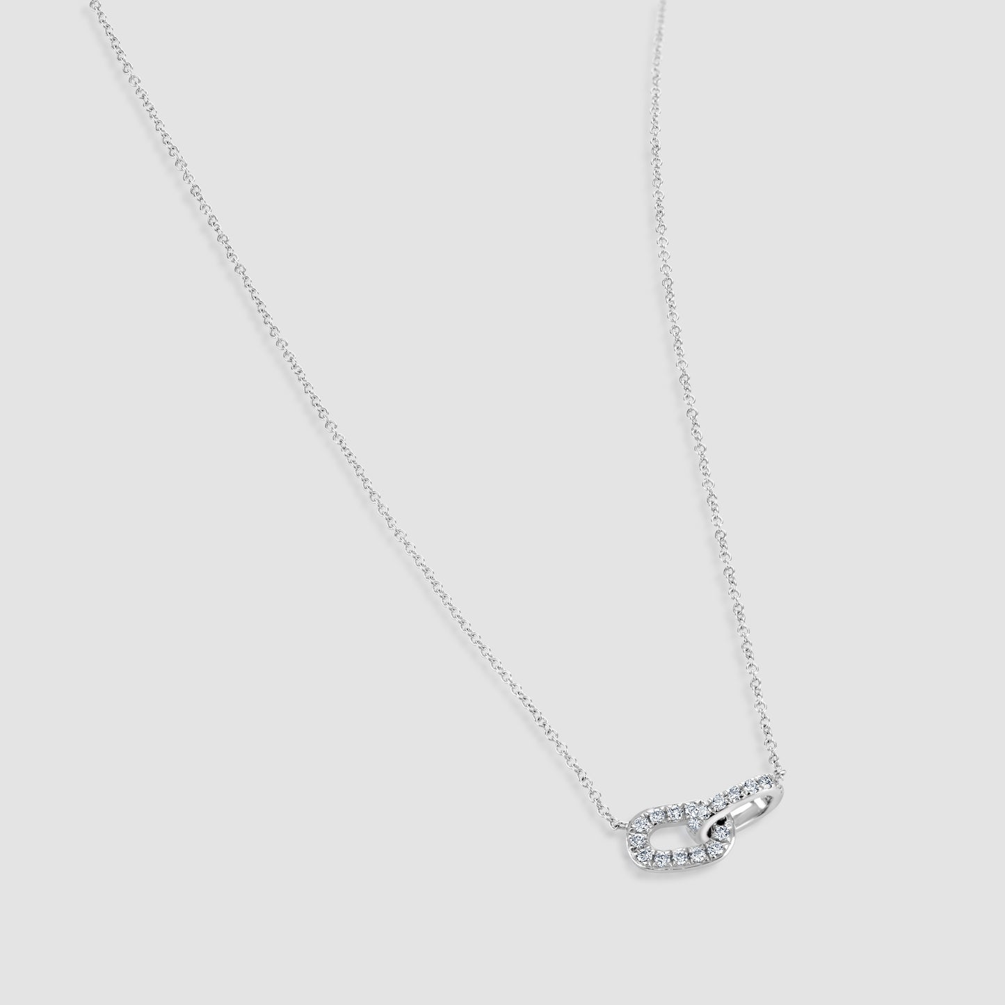 Diamond set link pendant and chain