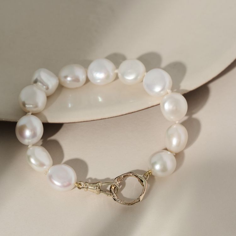 Pearl and 9ct Gold Halo Bracelet