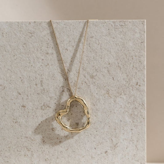 18ct Gold Molten Heart Necklace