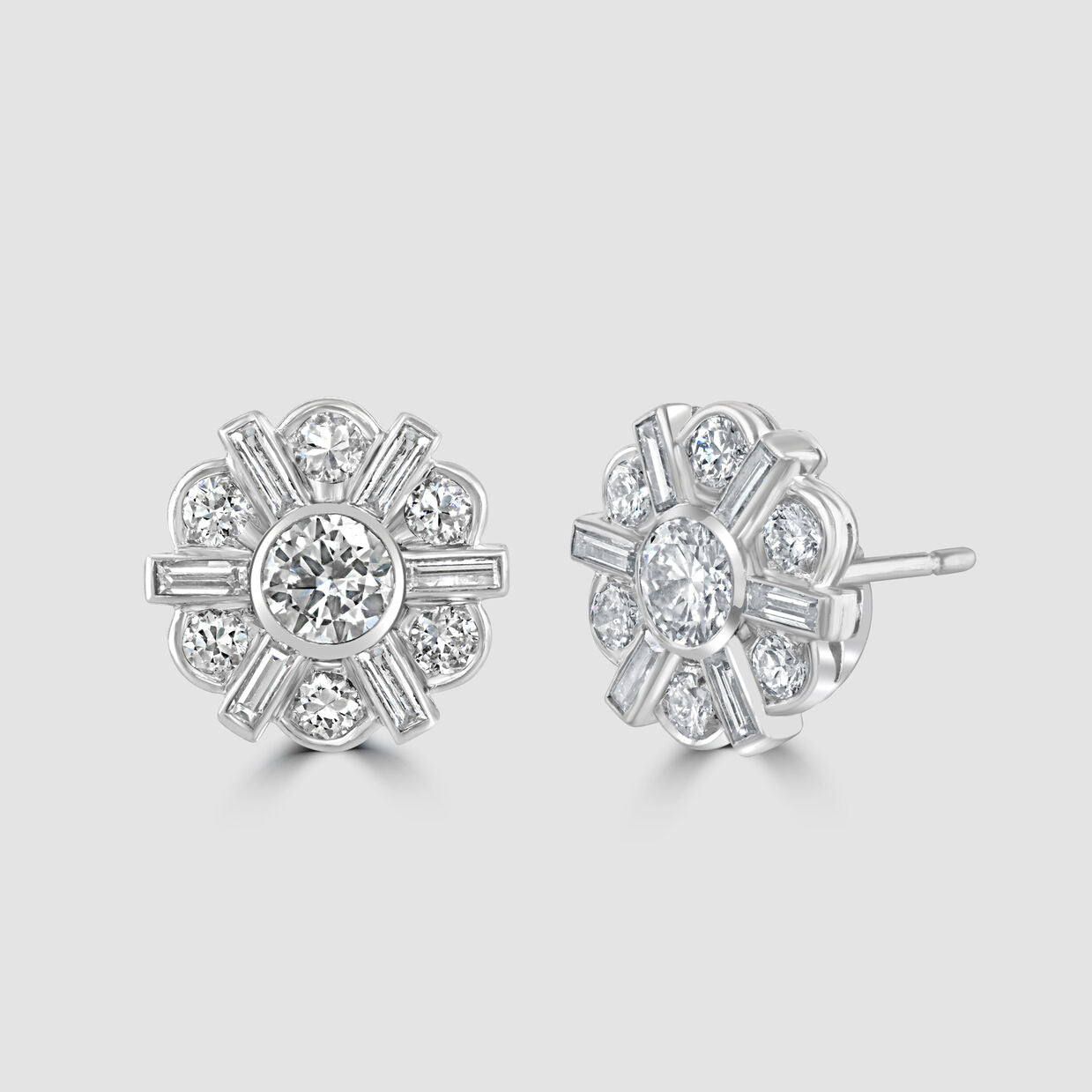 Diamond cluster stud earring