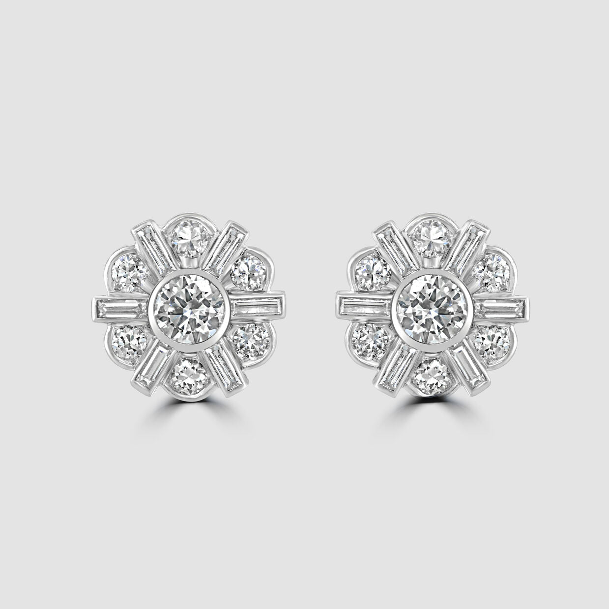 Diamond cluster stud earring