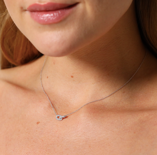 Diamond set link pendant and chain