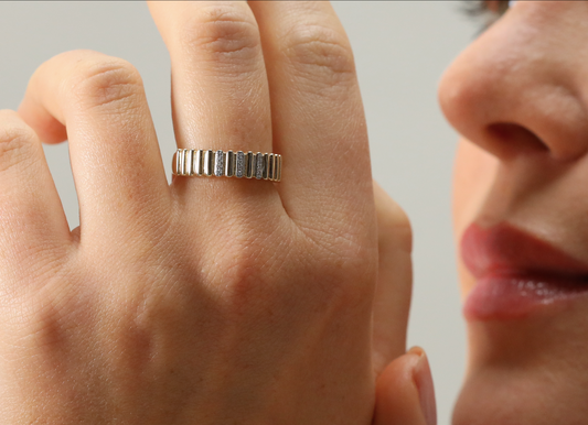 Ridged diamond set ring