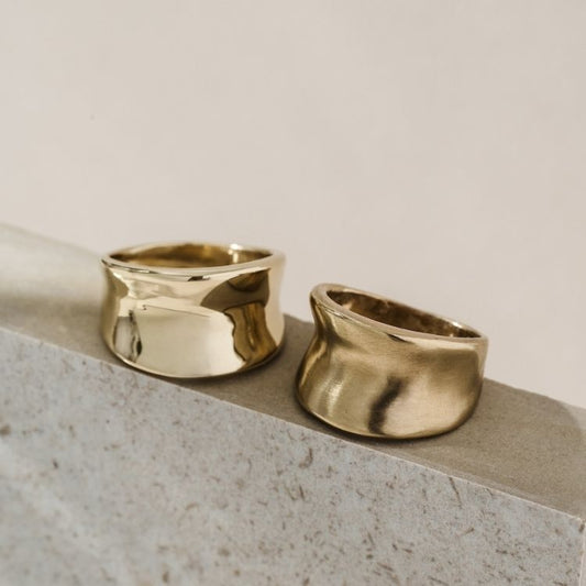 A gold ring 18ct from Lulu and Boo Jewellery.