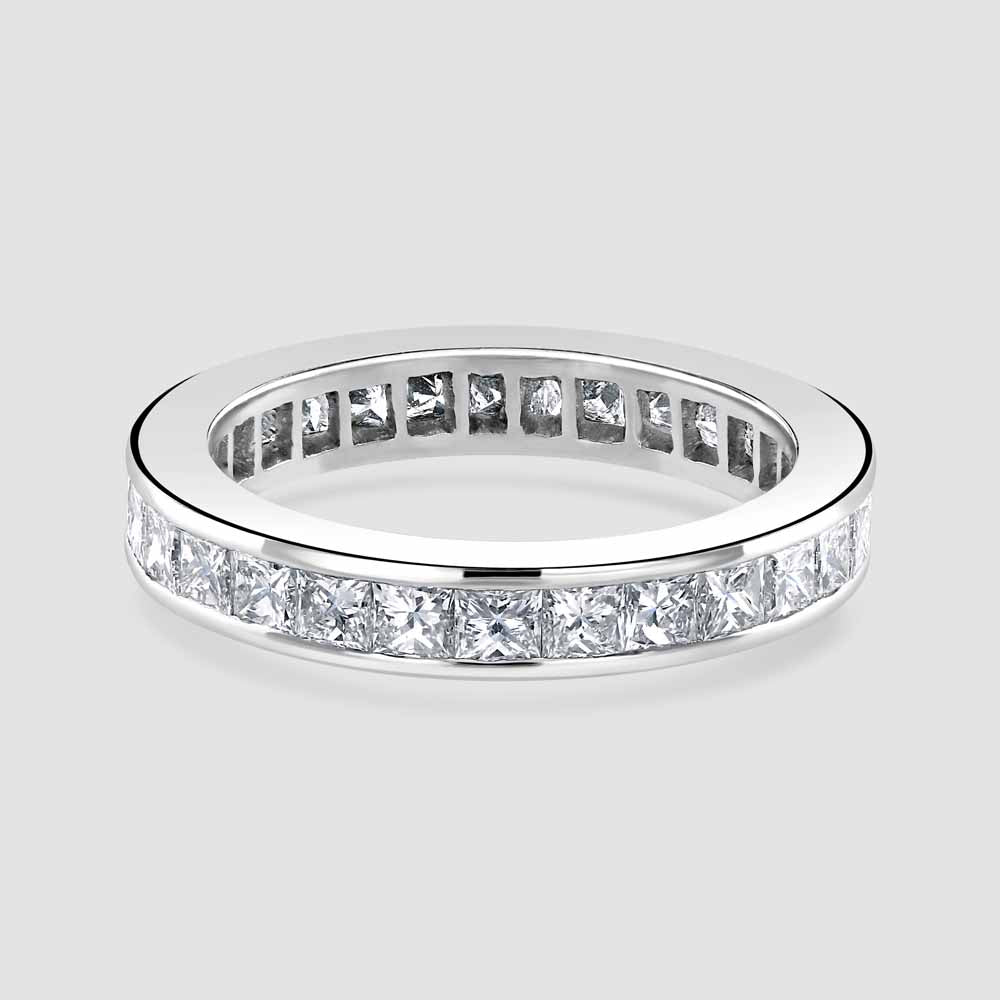 18ct white gold full eternity ring