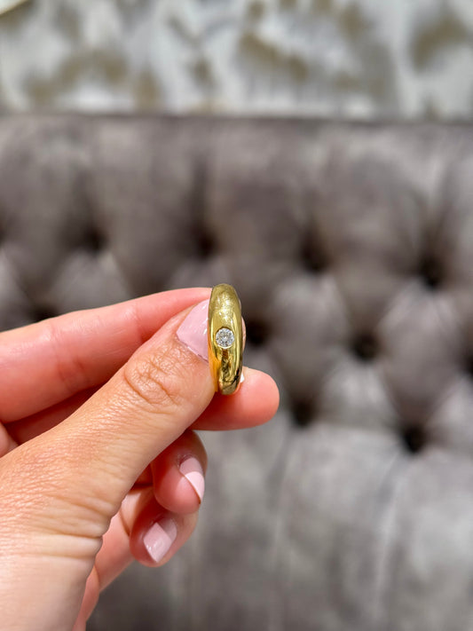 18ct yellow gold diamond ring