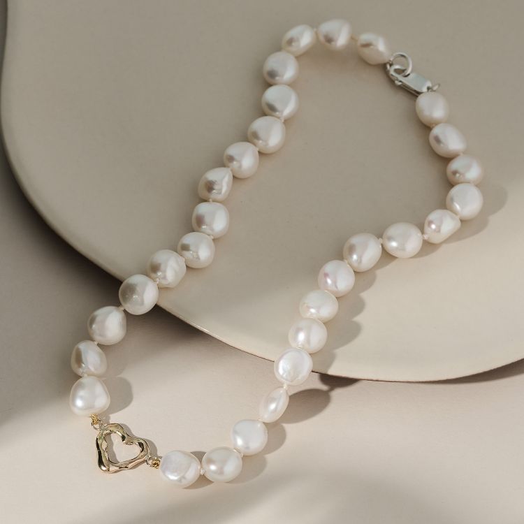 Cultured Pearl Choker with 9ct Gold Molten Heart