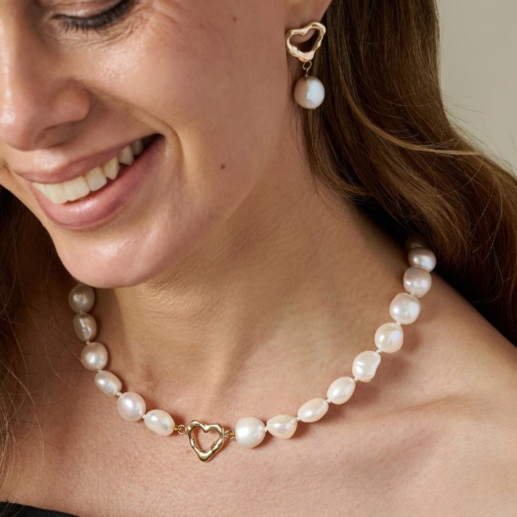9ct Gold Molten Heart Pearl Drop Earrings