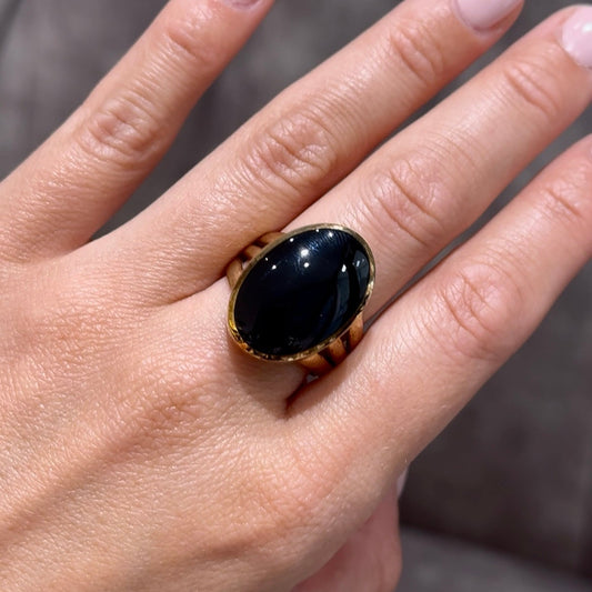 9ct yellow gold oval onyx ring