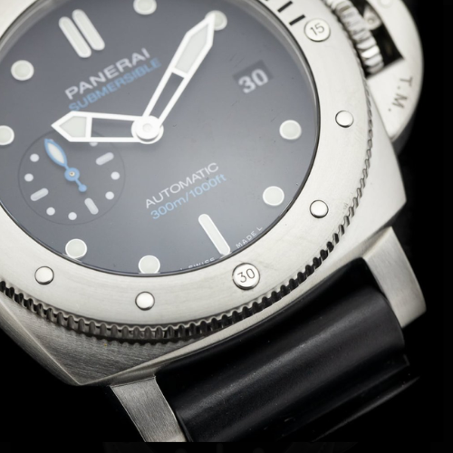 Panerai Luminor Submersible