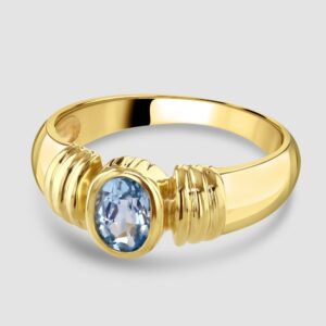 Aquamarine rub over single stone ring