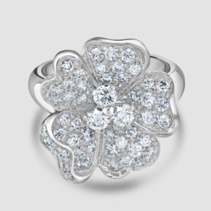 Diamond cluster ring by Leo Pizzo